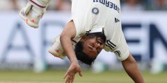 Sixes و Somersault - "Great Entertainer" Pant يضيء Headingley