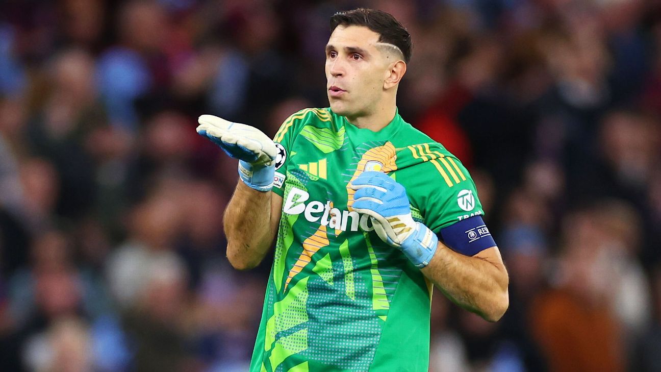 نقل الشائعات ، الأخبار: Emi Martinez يائسة من أجل Man United Move