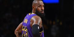 يختار LeBron مقابل 52.6 مليون دولار ، ومشاهدة LA Moves