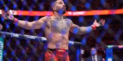 يدعو توبوريا بيمبليت بعد أن أخرج أوليفيرا للفوز بلقب UFC خفيف الوزن