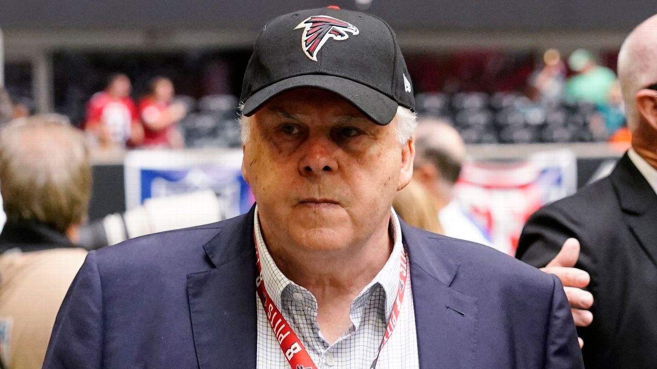 يموت سميث سميث ، مالك جزء من فريق Washington NFL