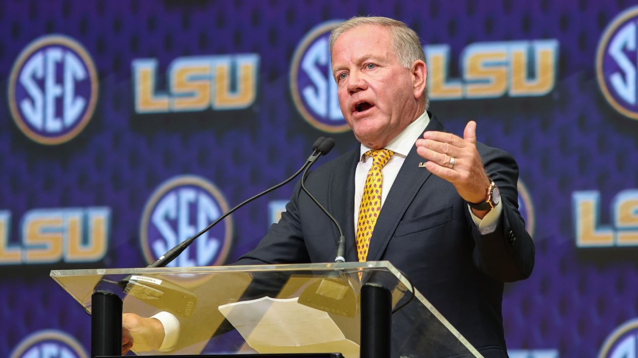 LSU's Kelly: Focus على كليمسون ، وليس نهاية العام