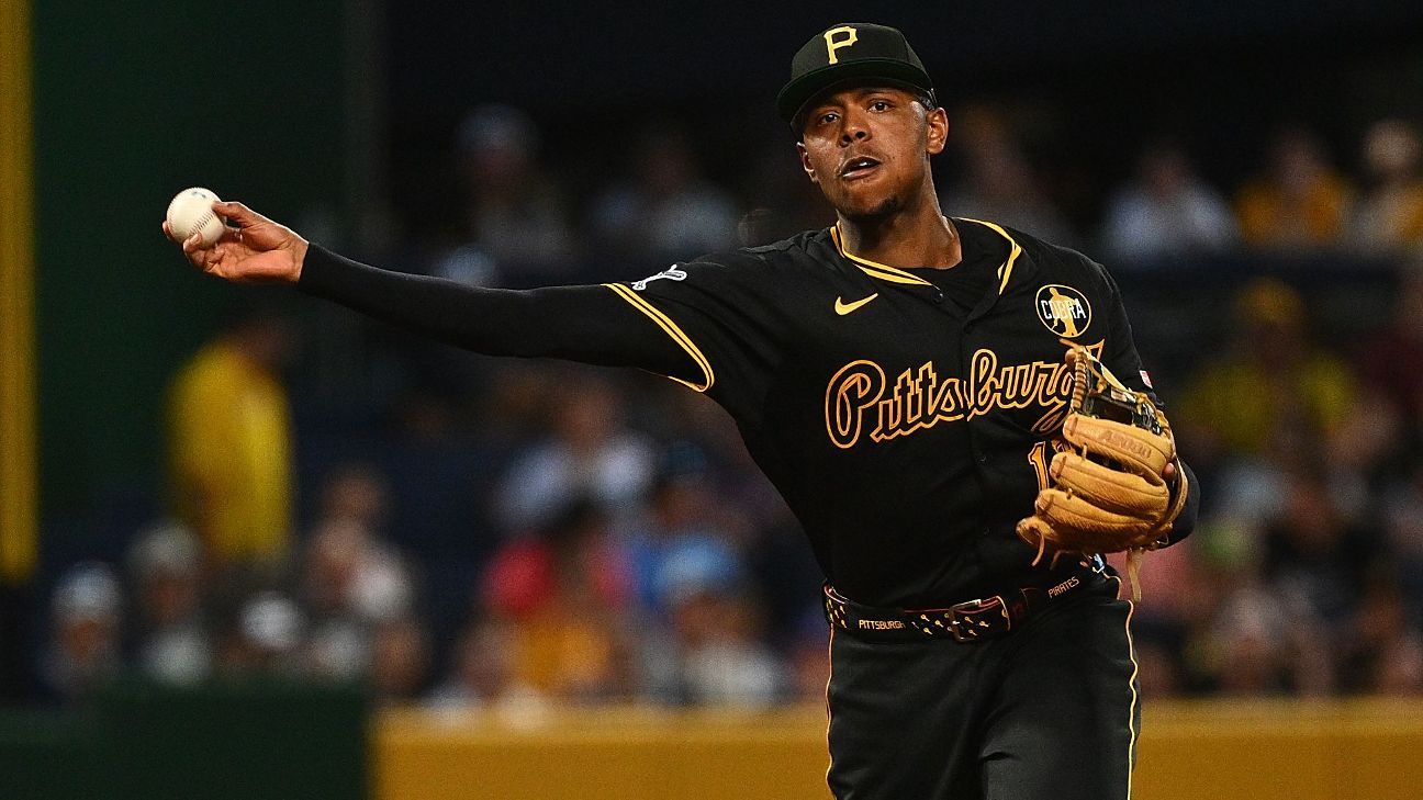 Reds تحصل على Gold Glove 3B Hayes من القراصنة