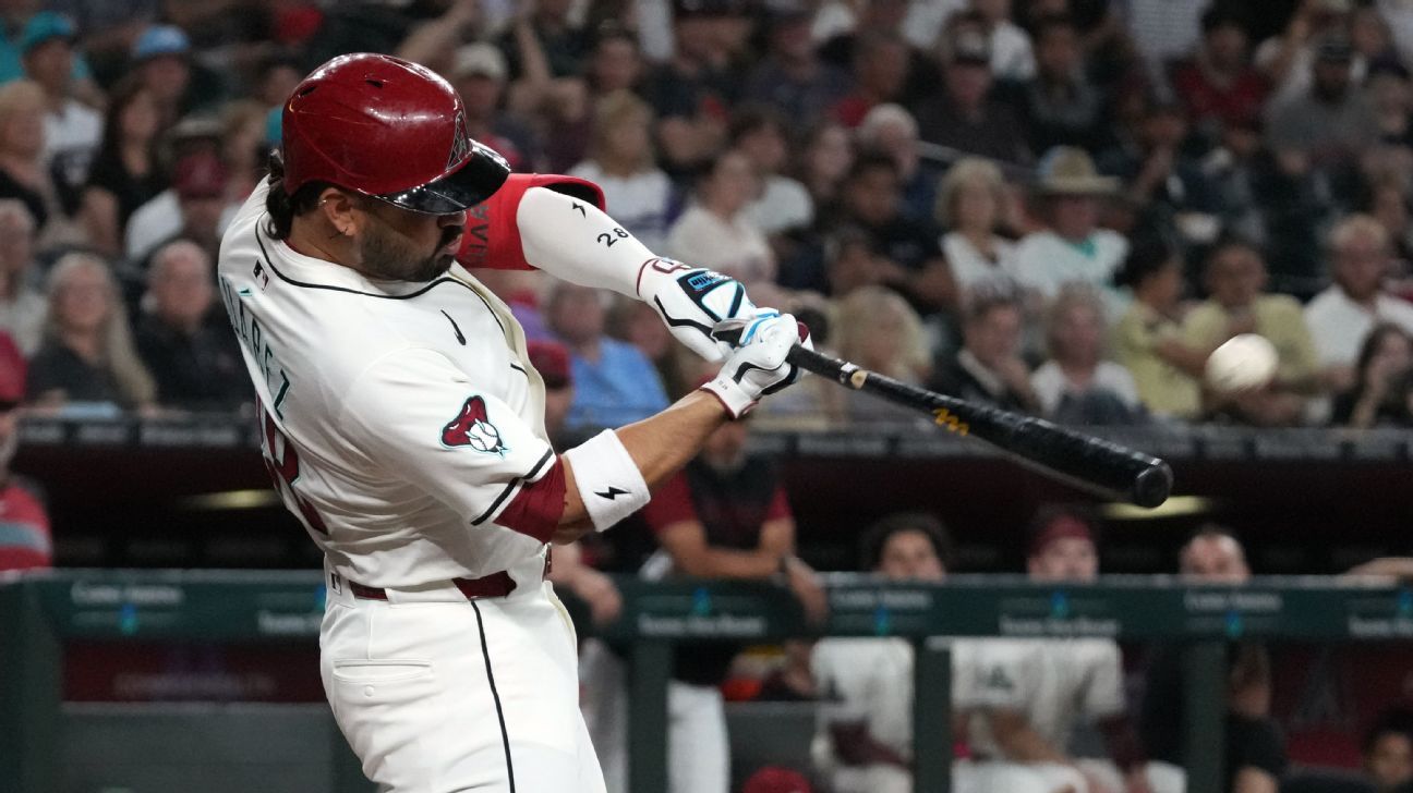 المصادر: Mariners اللمسات الأخيرة على صفقة 3B Suarez