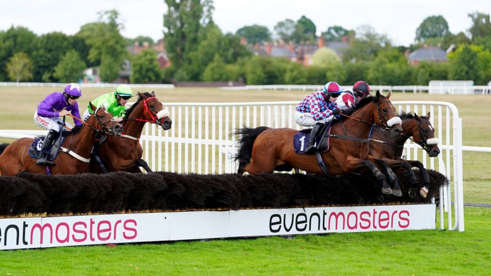 اليوم على Sky Sports Racing: يستضيف Worcester و Ripon العمل المحلي