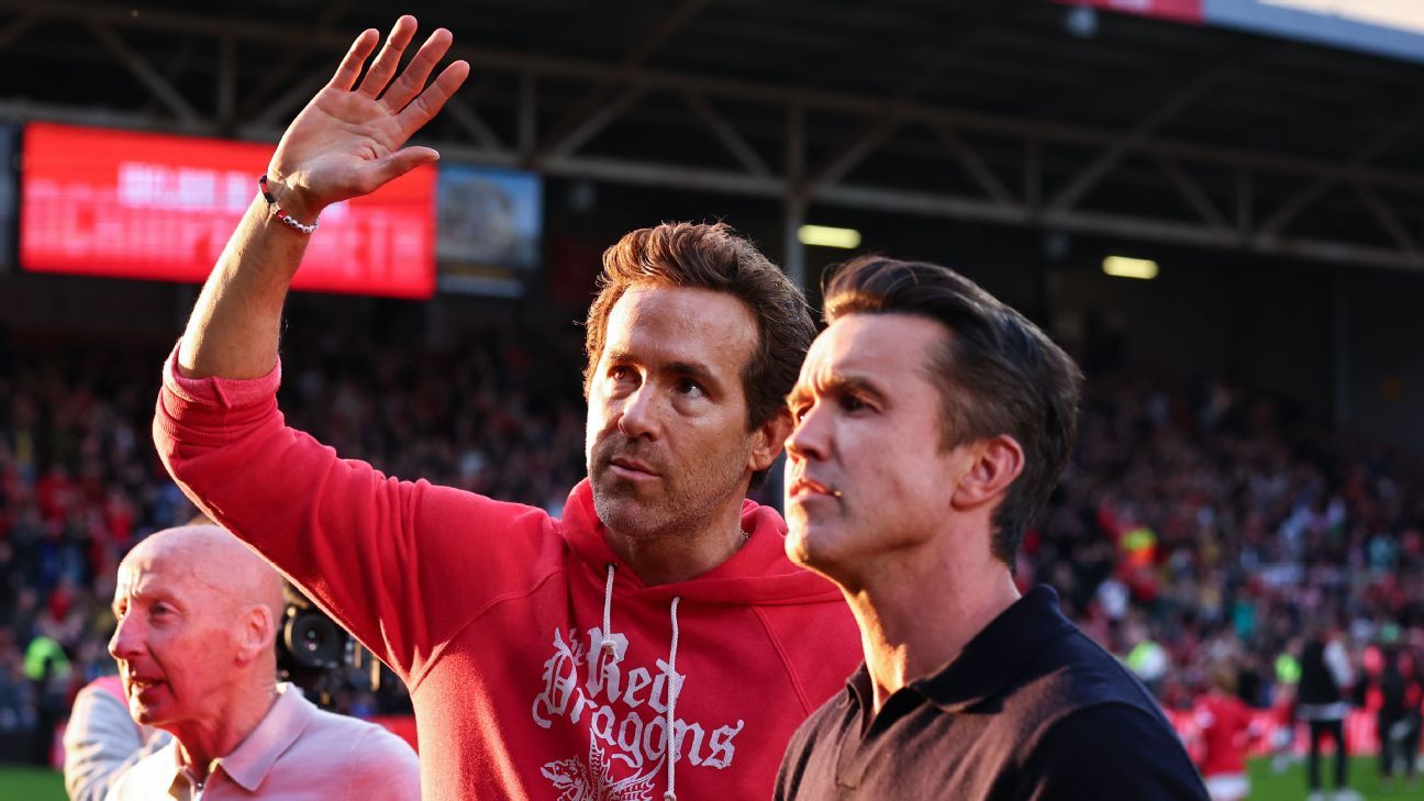 "لا شك" WREXHAM REACK الدوري الإنجليزي الممتاز - الرئيس التنفيذي