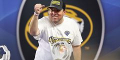 مدرب Mizzou يروي خطة Big Ten ، لجنة الفأس