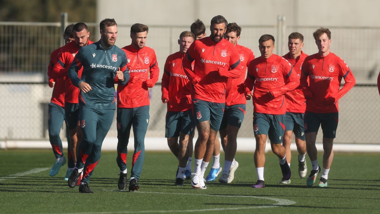 مذكرات Wrexham's Australia و NZ Tour: "لم يعرفوا لنا قبل 20 عامًا ، لكنهم بالتأكيد يفعلون الآن".