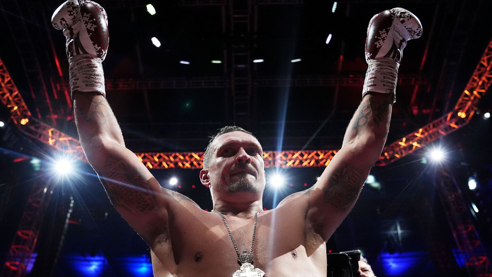 يأخذ Usyk فوز KO الرائع على Dubois لتأكيد مكانه في التاريخ