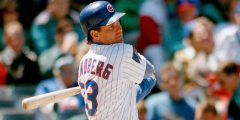 يموت Hall of Famer Hall of Famer Sandberg في سن 65 عامًا