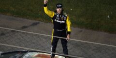 Blaney يفوز في الإثارة في دايتونا كمجموعة في مجال التصفيات
