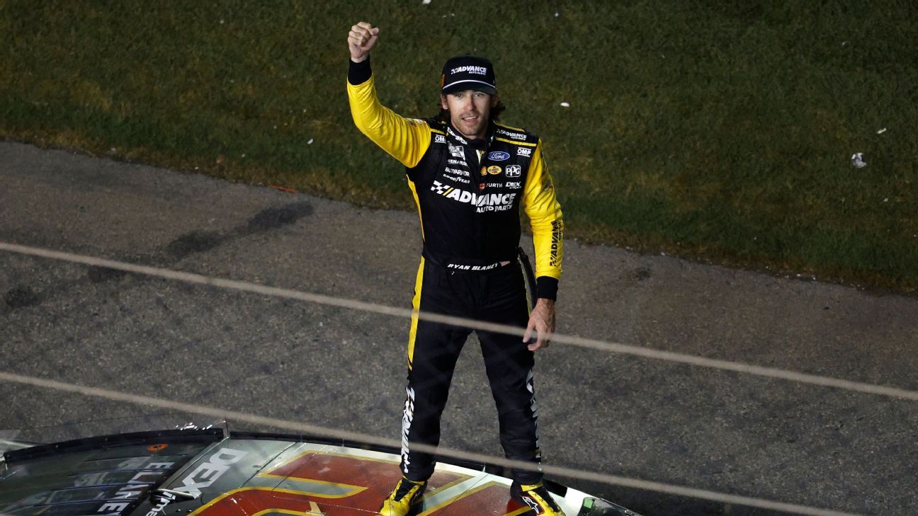 Blaney يفوز في الإثارة في دايتونا كمجموعة في مجال التصفيات