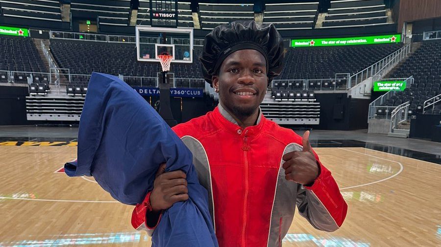 Hawks 'State Farm Arena ، Streamer Davis Dodds يستضيف البث المباشر على مدار 24 ساعة لإصدار جدول الدوري الاميركي للمحترفين