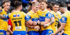 Leeds Rhinos ، Wigan Warriors ، Wakefield التقاط فوز دوري المهيمن المهيمن