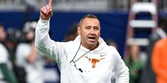 Texas No. 1 في Preseason AP Top 25 للمرة الأولى