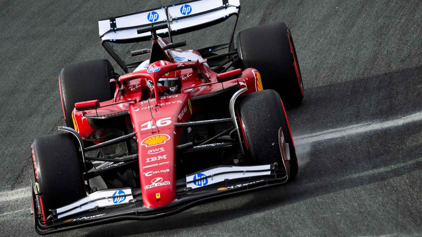 "Wake -Up Call" - تأمل Leclerc في Ferrari "Miracle" بعد أسوأ يوم الجمعة