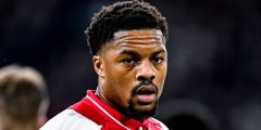 u turns والقروض والطبيات الملغاة - داخل توقيع akpom الدرامي من Ipswich