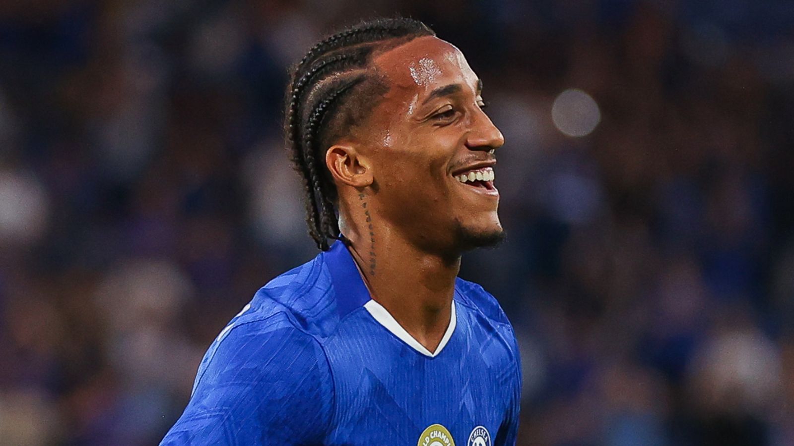 بيدرو يحمل ميزة على Delap بينما تتألق Estevao و Gittens ضد Leverkusen