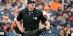 حاجز MLB empire pawol "جاهز للذهاب"