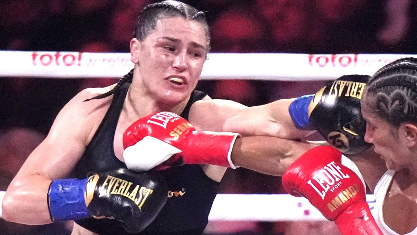 منافس أمريكي جديد لكاتي تايلور؟ يستهدف حزام WBA حزام WBA