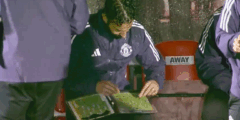 ميمي الفوري! Man United Boss Boss Amorim's Tactics Board vs. Grimsby Goes Viral