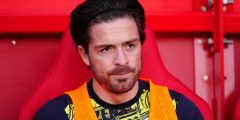 يتفق إيفرتون على التوقيع على Grealish على سبيل الإعارة من Man City