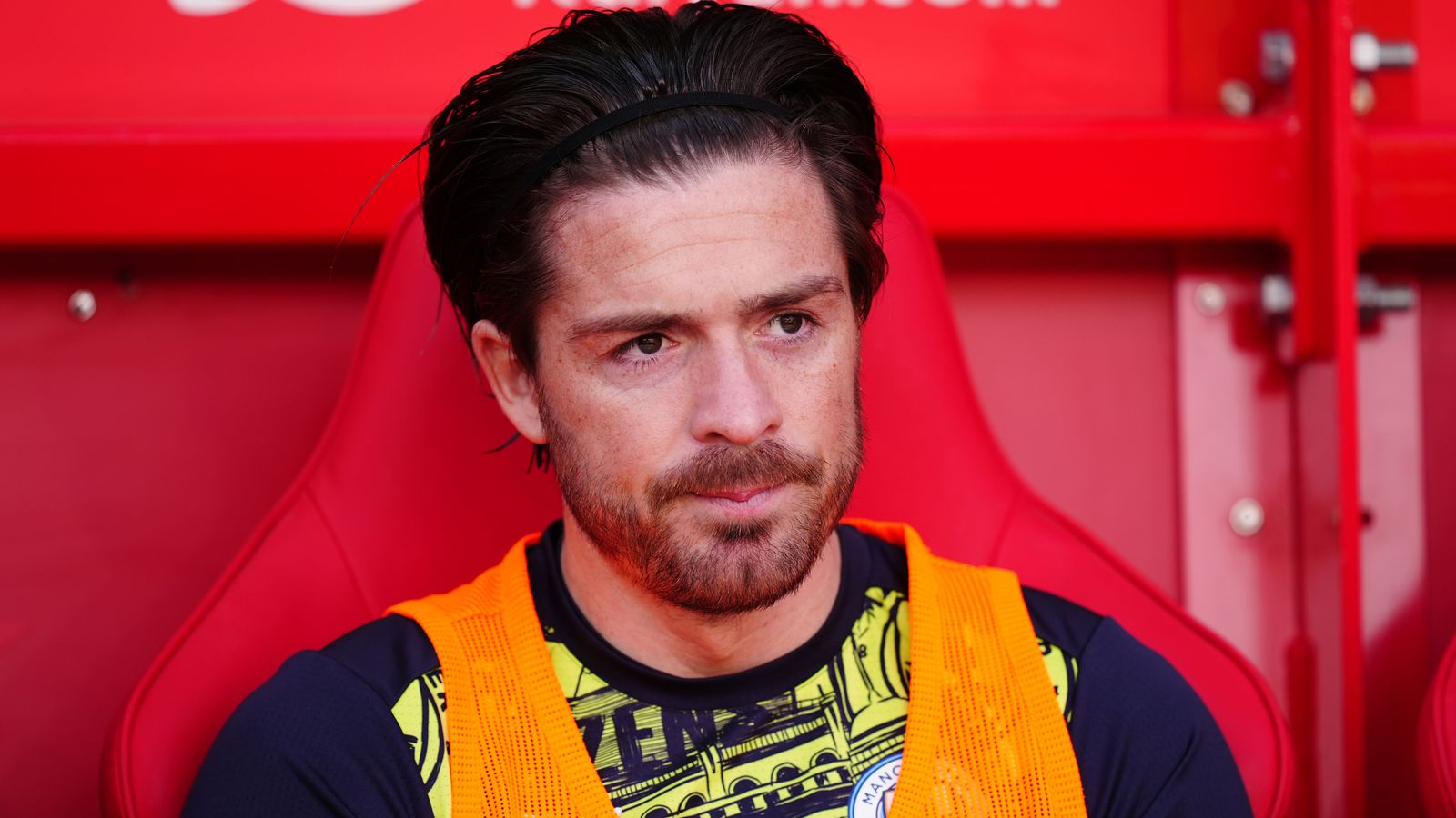 يتفق إيفرتون على التوقيع على Grealish على سبيل الإعارة من Man City