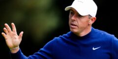 Åberg يشارك Wentworth Lead بينما يقوم McIlroy بإنهاء متهور