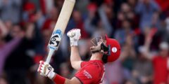 Livingstone Powers Lancashire في يوم النهائيات حيث يلهم ديكسون فوز سومرست