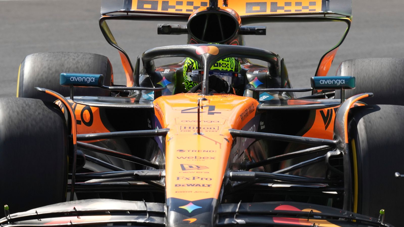 Norris Pips Leclerc في ممارسة Monza النهائية لإنشاء قتال القطب الضيق