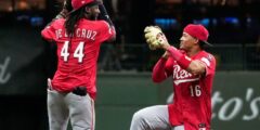 Reds Convers Card Wild As Mets الانهيار الكامل