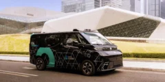WeRide الصينية تطلق أول خدمة Robotaxi تجارية بدون سائق على مدار الساعة