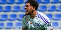 آدمز يكسب اسكتلندا فوز مؤهل كأس العالم ضد بيلاروسيا