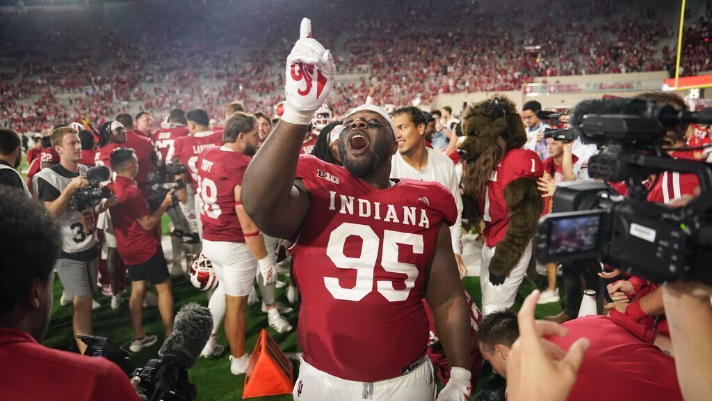 إنديانا معلقة 63 على رقم 9 Illini في الفوز بالبيان