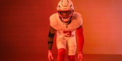 زي المنافسة للكرادلة ، Dolphins Top NFL Week 4 Threads