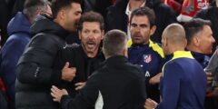 صدام “ندم” سيمون على مشجعي ليفربول بعد رد فعله على “الإهانات”