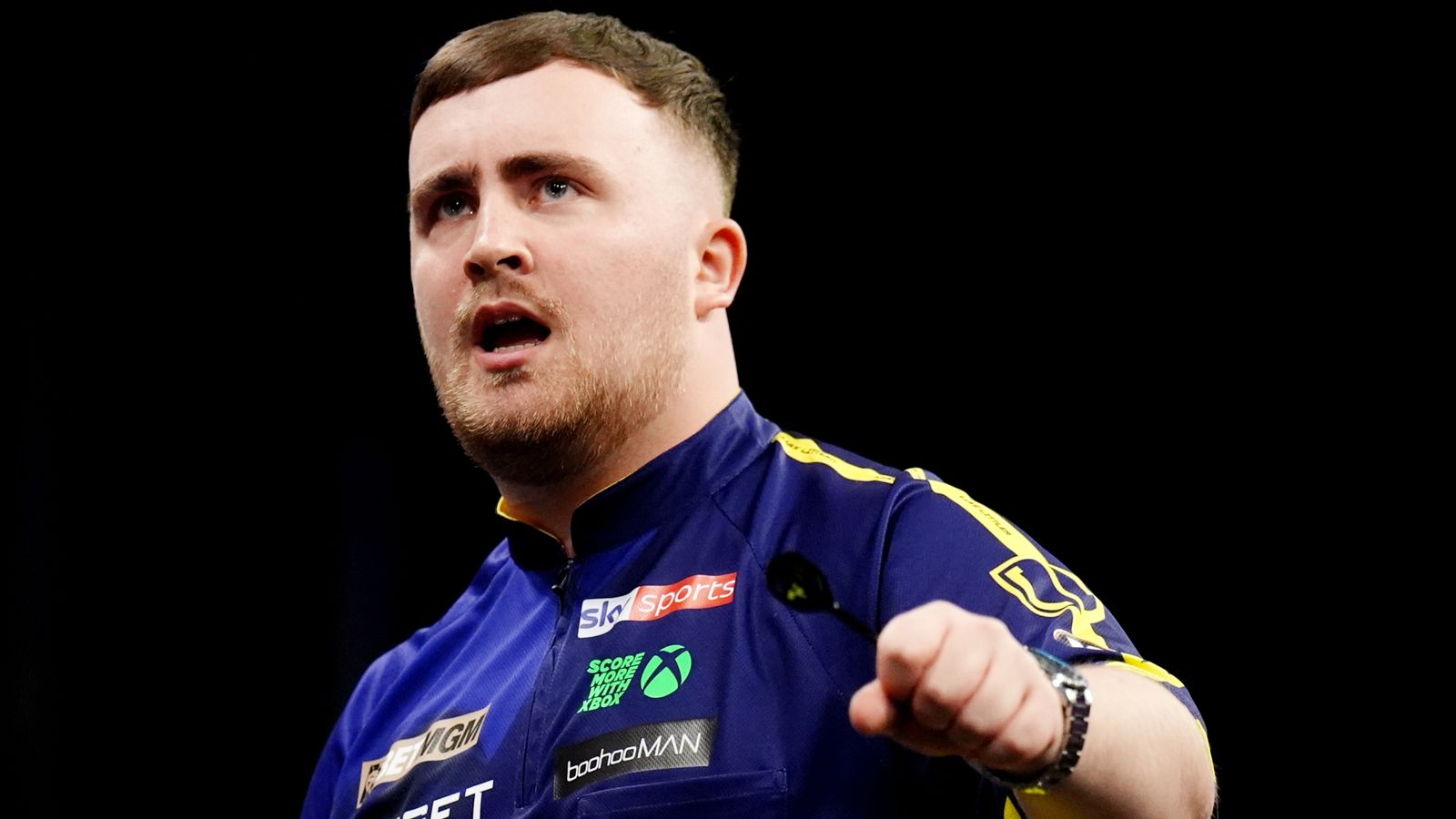 يبدأ Littler إلى بدء قوي من Open Czech كما يثير إعجاب Van Gerwen