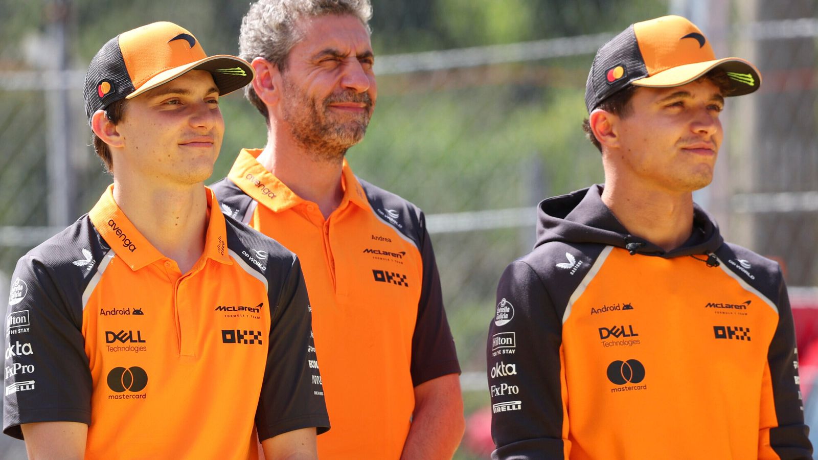يصدر Wolff McLaren تحذيرًا بعد سابقة Piastri-Norris
