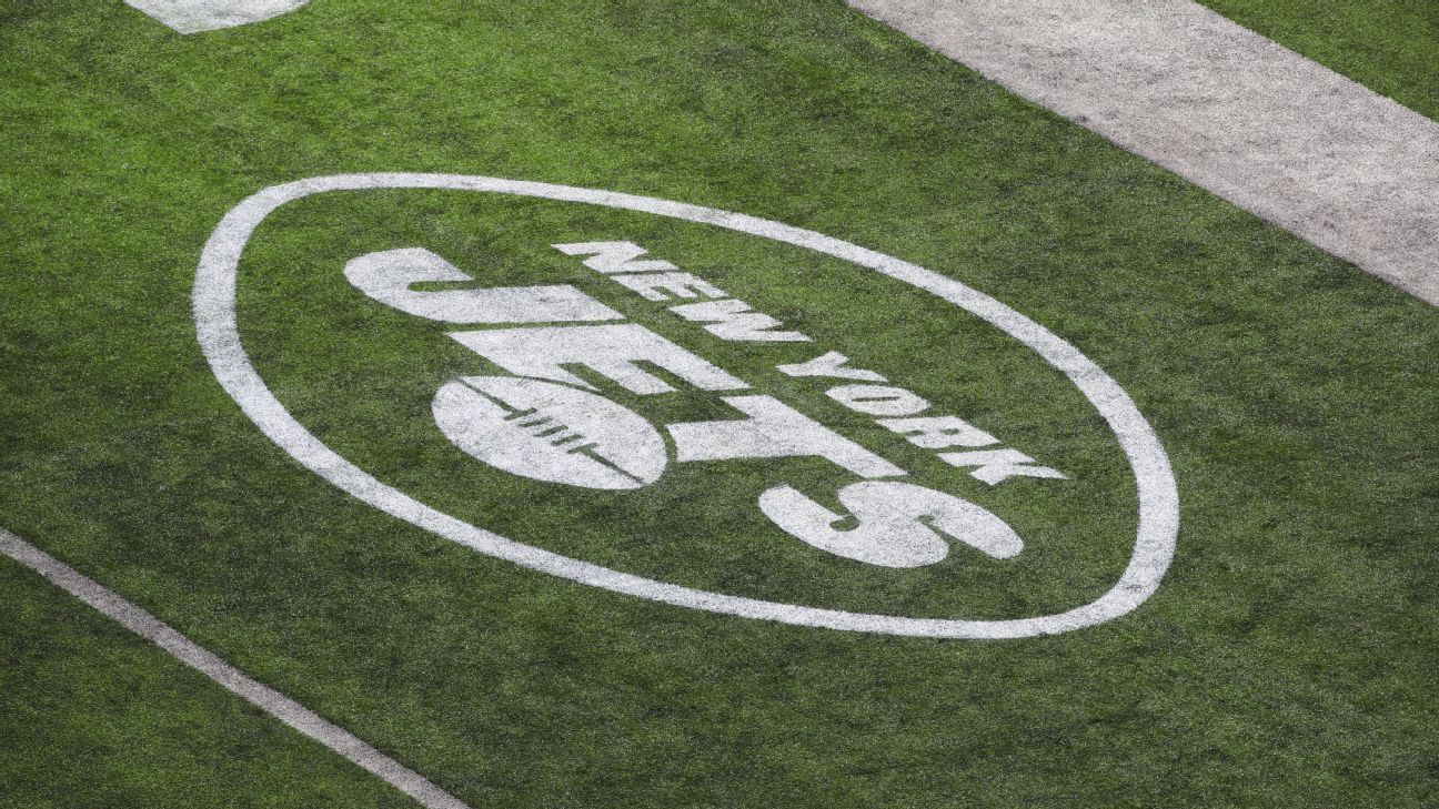 jets file countersuit مقابل ex-exec ، ادعاء المؤامرة