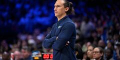 تعقب تدريب WNBA لعام 2026: أجنحة مع كريس كولانيس