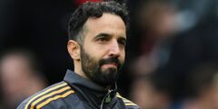 فريق مانشستر يونايتد “وراء أموريم وفلسفته”