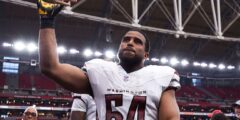 الطالب الرياضي: القادة LB Bobby Wagner يتخرجون بدرجة الماجستير في إدارة الأعمال من جامعة هوارد