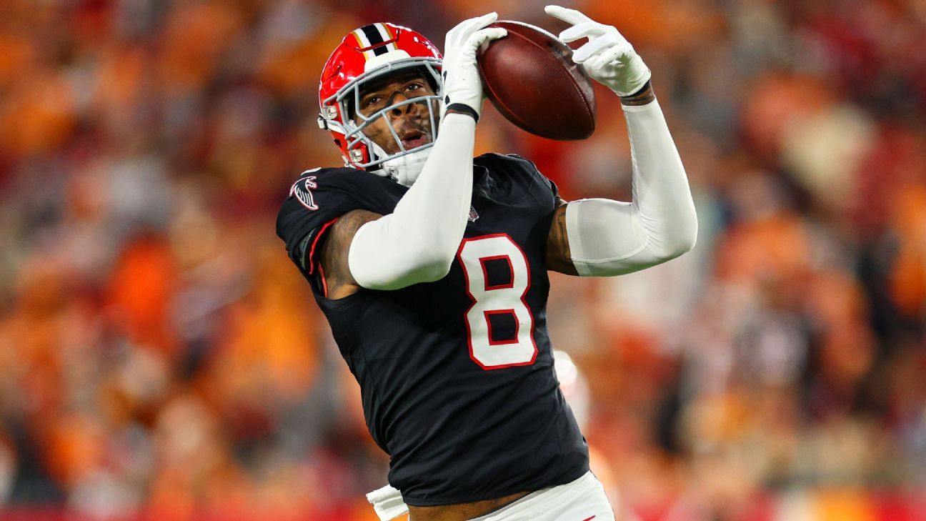 تكتمل عودة الصقور مع تراجع Bucs من المركز الأول في NFC South