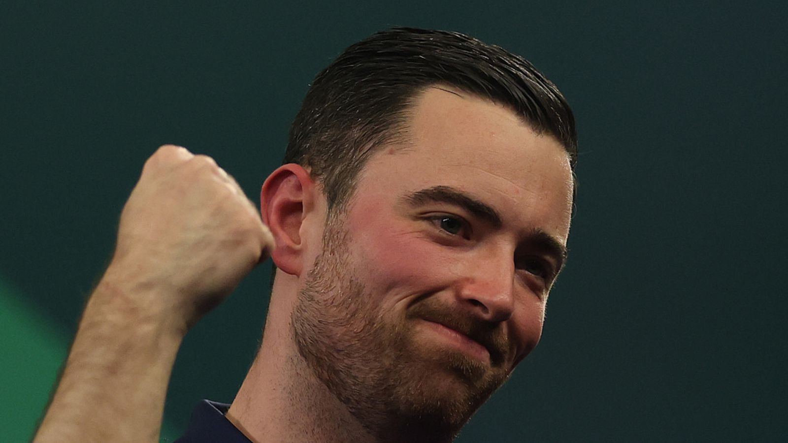 همفريز "السريري" يسحق ليم ليتقدم إلى الدور الثالث