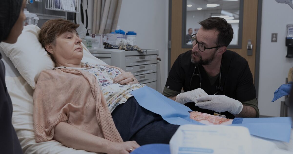 The Pitt الموسم الثاني: قصة حقيقية مأساوية وراء الإشارة إلى "شجرة الحياة" في الحلقة 3