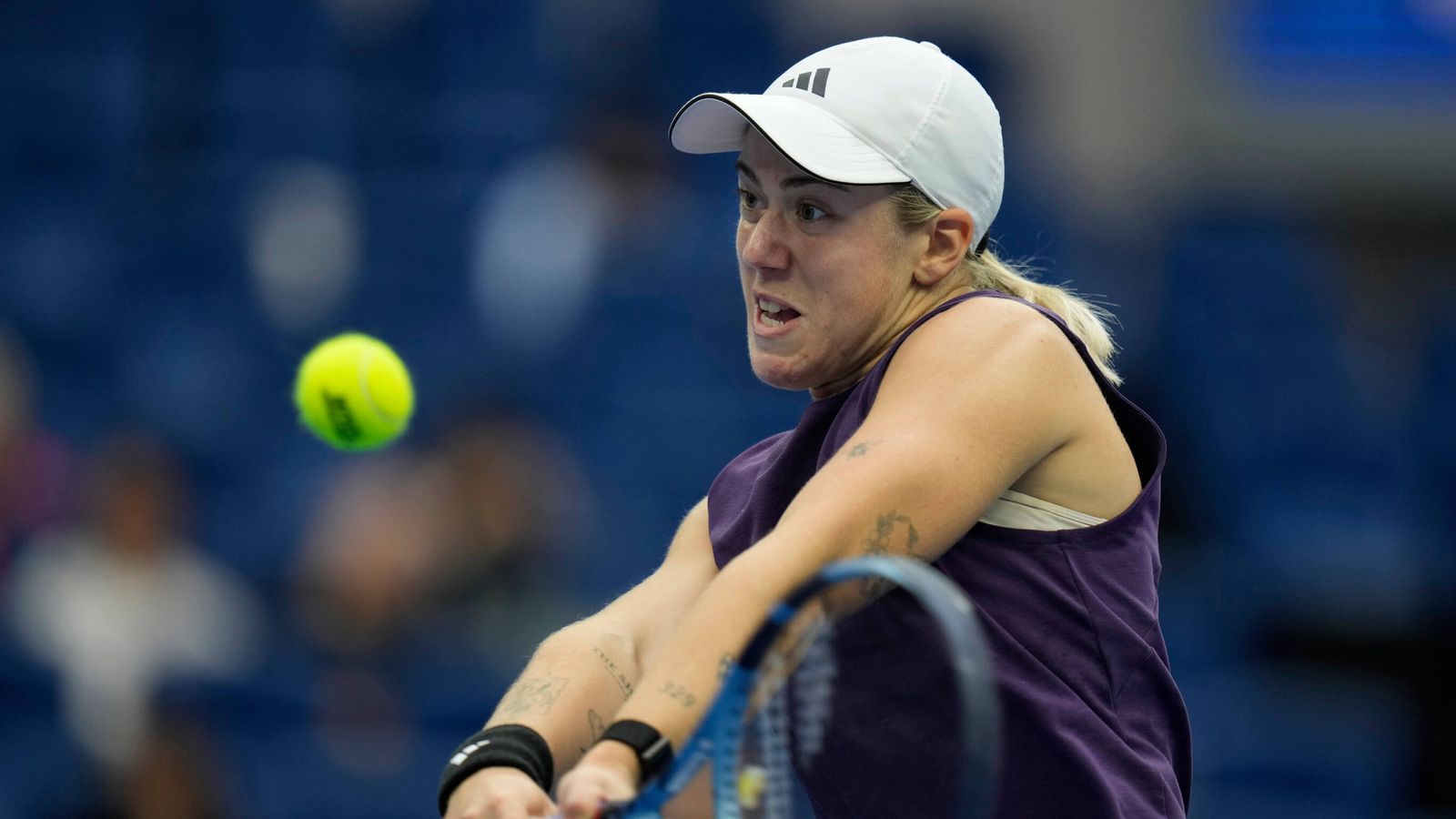 أهدر كارتال فرصة كبيرة للفوز على سفيتولينا المصنفة الأولى وبلوغ نصف نهائي أوكلاند