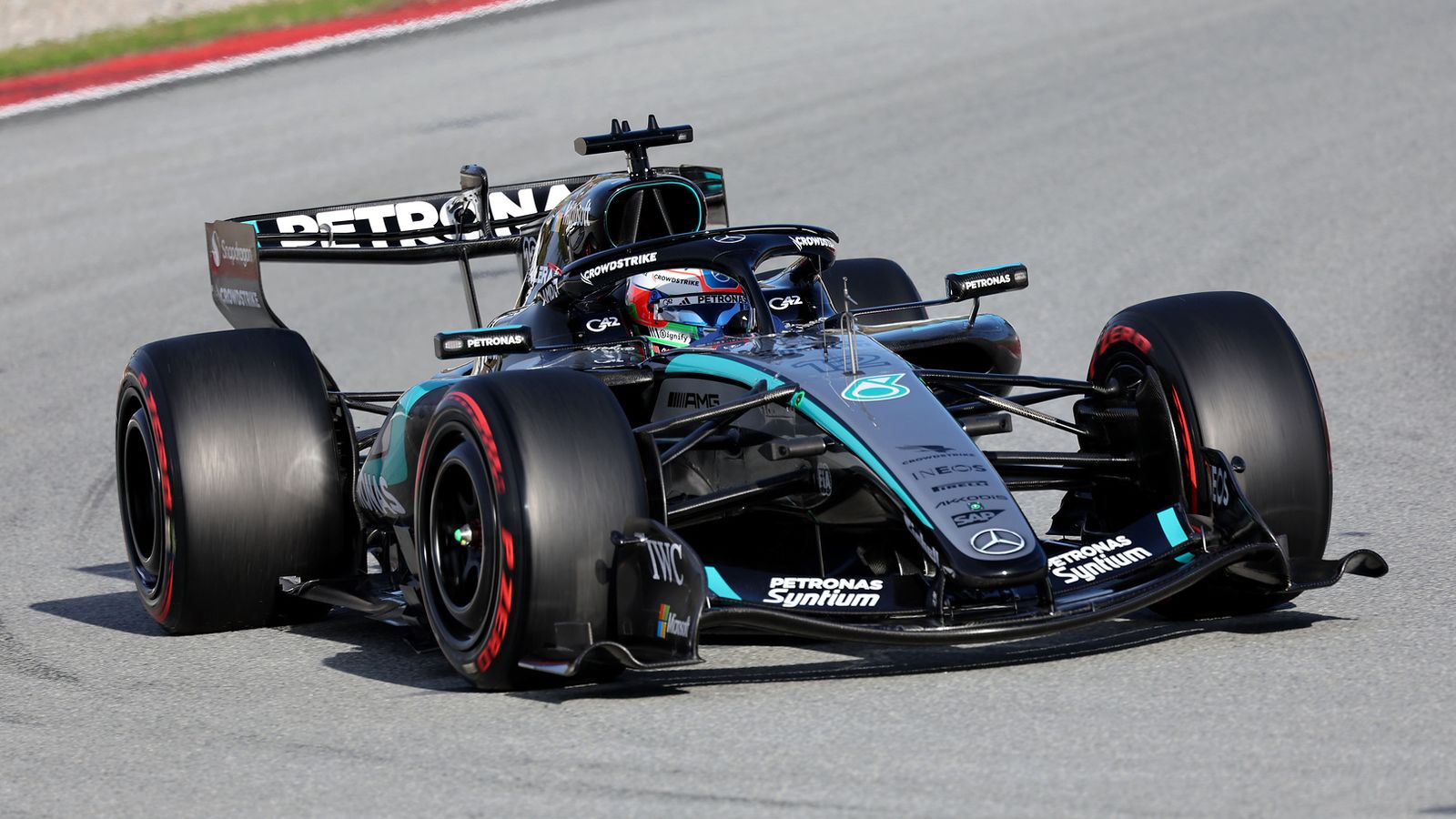 براندل: لا يمكن تجاهل سرعة وموثوقية مرسيدس "التي لا هوادة فيها".