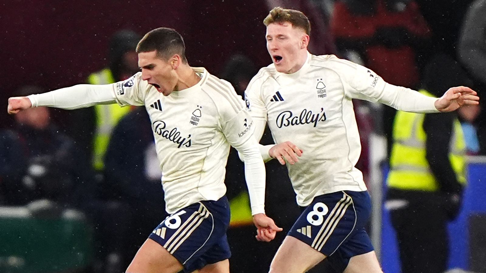 تثير الغابة حرارة نونو بينما يغرق وست هام في المشاكل بشكل أعمق