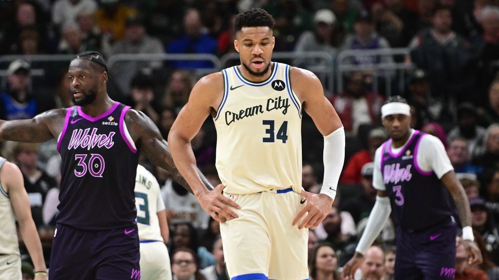 جيانيس يستهجن الجماهير بعد هزيمة باكس على أرضه