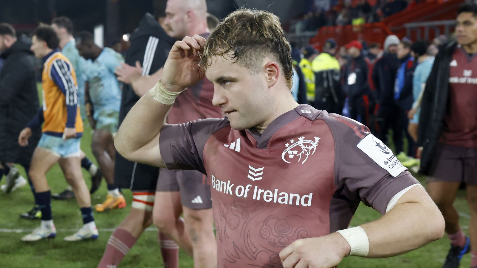 خرج مونستر الفائز مرتين من كأس الأبطال. ليستر على أعتاب الخروج